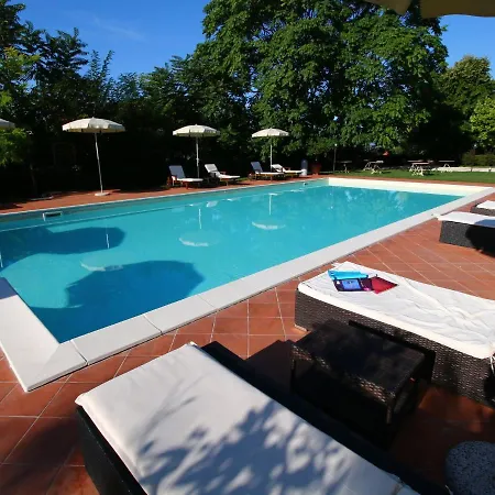 Cozy In With Swimming Pool Tatil Evi Colonnella